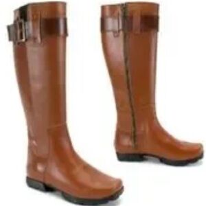 John Fluevog Krista  brown / Tan Leather Riding Boots. Inner zipper. EUC!